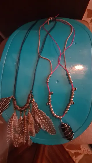 Collar de perlas y  color oro