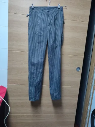 Pantalón Baserri rayas grises