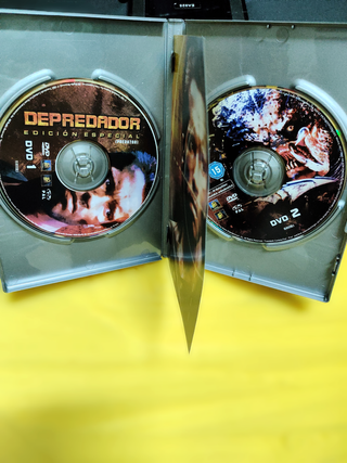 Lote 4 DVD: Depredador, Spiderman, Maldición, Z.M