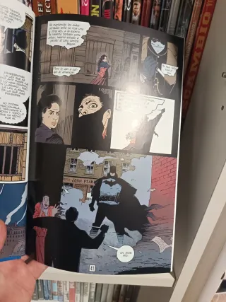 Batman Ghotam a luz de gas