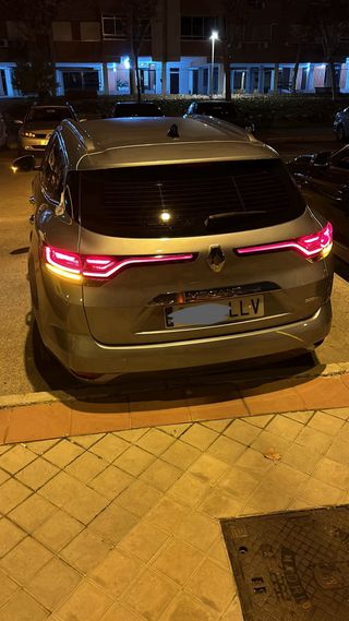 Renault Megane 2021 E-tech plug-in 1.6 160 Intens