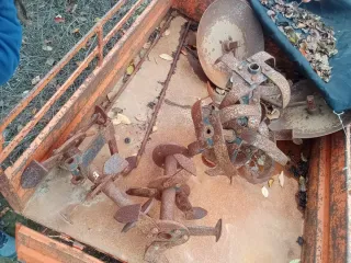 Mula Mecánica con remolque y accesorios