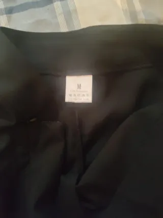 Pantalón de fiesta negro con volantes y encaje
