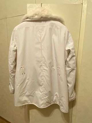 Piumino bianco con pelliccia taglia 48 italiana
