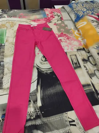 Pantalones efecto piel push up talla S