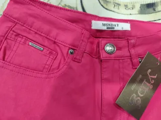 Pantalones efecto piel push up talla S