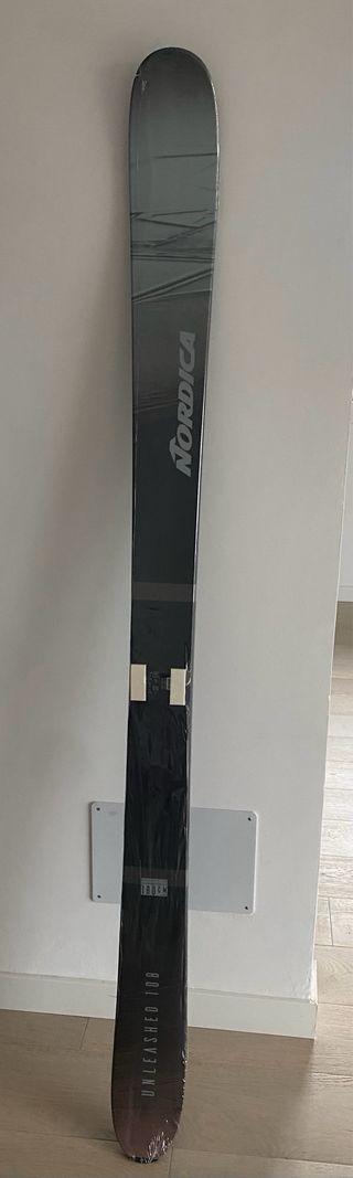 Nordica Unleashed 108 Skis 180cm Nuevos