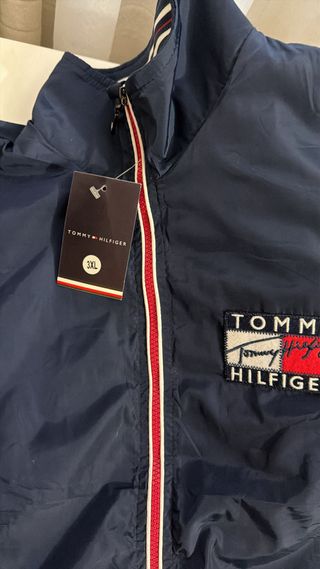 Chaqueta Tommy Hilfiger Azul y Roja
