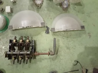 4 Focos Vintage y Componentes Eléctricos Antiguos