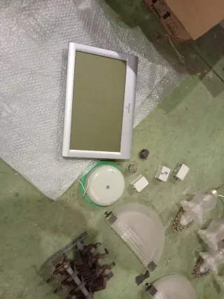 4 Focos Vintage y Componentes Eléctricos Antiguos