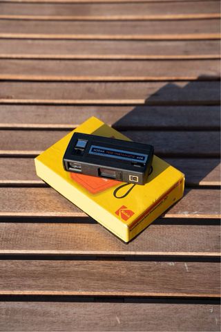 Cámara analógica Kodak de 110