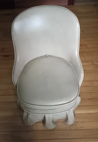 Silla retro beige para tapizar