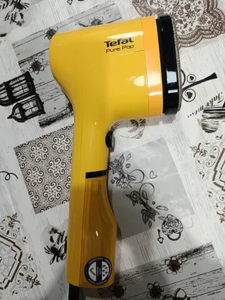 Stiratrice verticale Tefal Pure Pop gialla