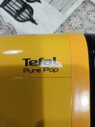 Stiratrice verticale Tefal Pure Pop gialla
