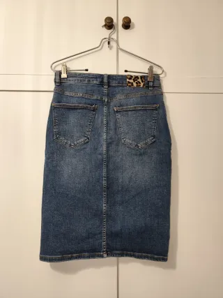 Falda tejana midi con botones