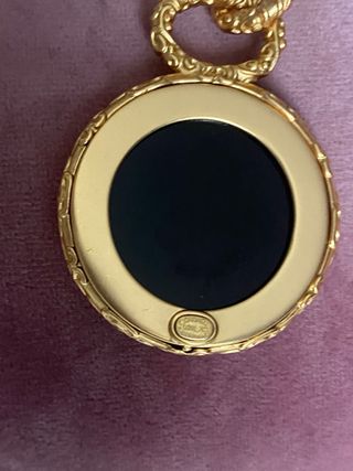 Colgante Chanel Dorado y Negro