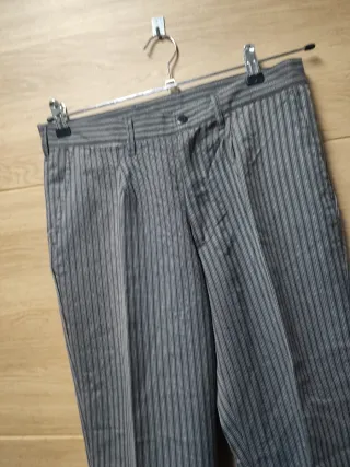 Pantalones Baserri grises a rayas