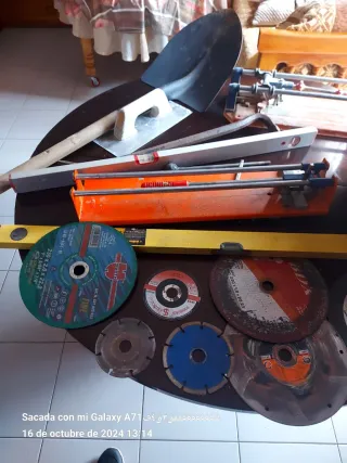 Herramientas de construcción variadas