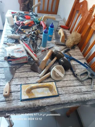 Herramientas de construcción variadas