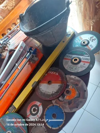 Herramientas de construcción variadas