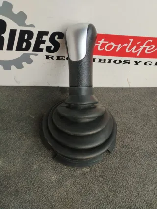 Pomo y funda Ford Fiesta MK5