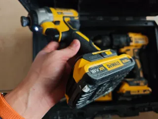 Dewalt Taladro y Llave de Impacto