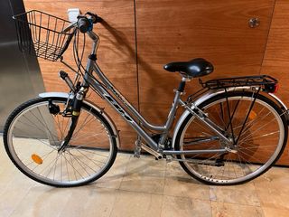 Bicicleta paseo mujer marca BH
