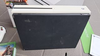 Xbox One S 500GB + 3 controller + 3 giochi