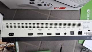 Xbox One S 500GB + 3 controller + 3 giochi