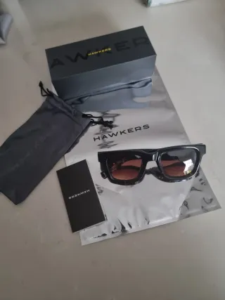 Gafas Hawkers Negras y Marrones Nuevas