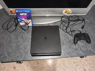 PS4 Slim 850GB + TV + Mando Nacon