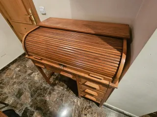 Escritorio vintage de madera