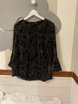 Blusa fiesta de la firma Caramelo de terciopelo M
