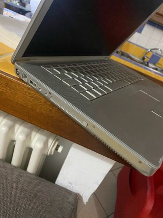 MacBook G4 Vintage Apple