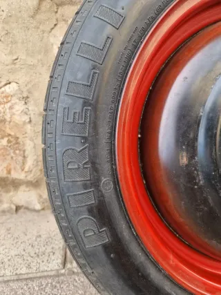 Rueda de repuesto Pirelli