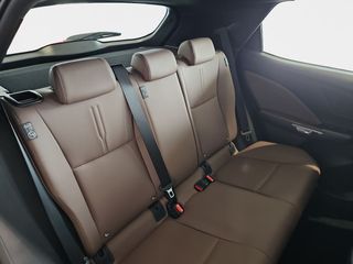 Lexus LBX 1.5 136cv HEV Elegant+