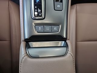 Lexus LBX 1.5 136cv HEV Elegant+