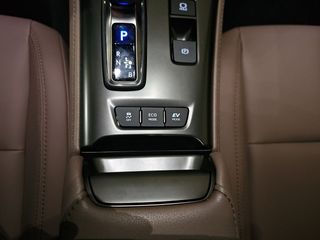 Lexus LBX 1.5 136cv HEV Elegant+