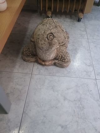 Tortuga de piedra decorativa