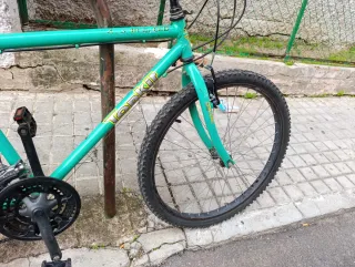 Bicicleta verde 26 18 velocidades