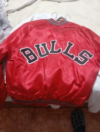 Chaqueta deportiva Bulls roja hombre