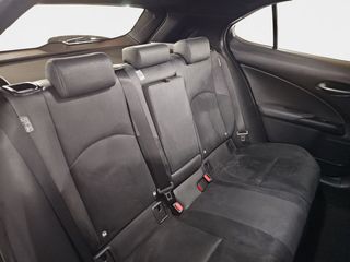 Lexus UX 2.0 250h Business