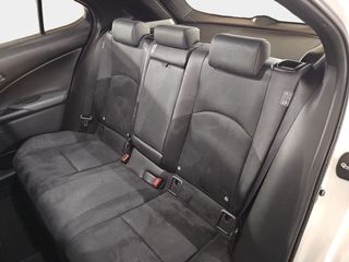 Lexus UX 2.0 250h Business