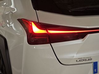 Lexus UX 2.0 250h Business