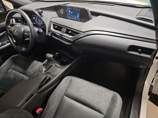 Lexus UX 2.0 250h Business