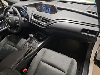 Lexus UX 2.0 250h Business