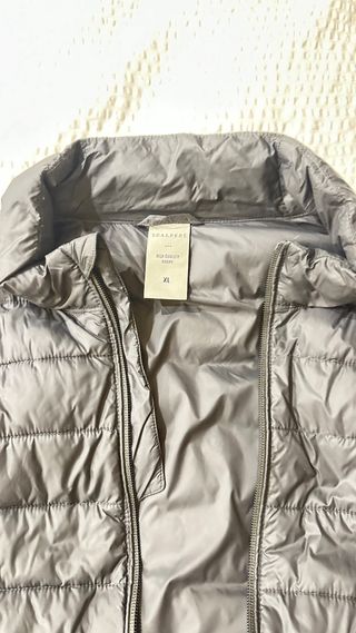 Dos Chalecos acolchados