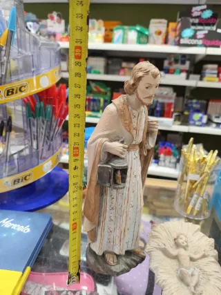 Nacimiento de marmolina pintado a mano