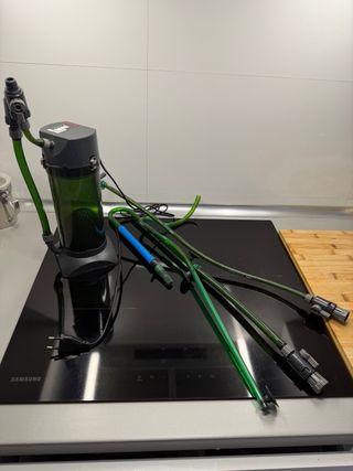 Acuario 130L Negro y Transparente con filtro eheim