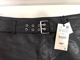 Falda de piel negra Talla M